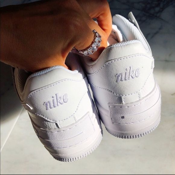 Air shadow  - Picture 4 of 6